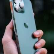 iPhone 13 Pro Alpine Green